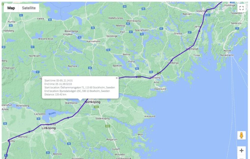 Kaart van de route tussen Stockholm en Boxholm via Norrköping en een informatievak over de afstand van 133 km.